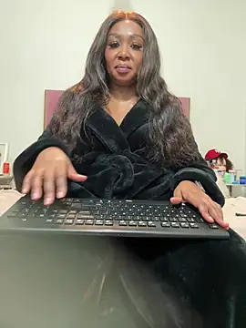 Bootyliciouse21X online show from 06-21-26, 04:29