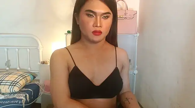 Snapshot of JustineBIGCUM chatting on 02-19-25, 06:44 JustineBIGCUM online show from 02-19-25, 06:44