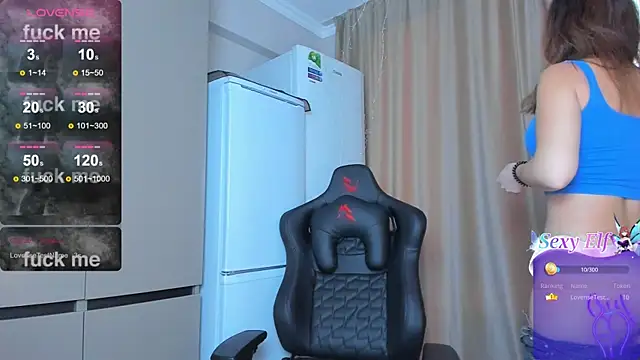 Snapshot of azure_moon2 chatting on 01-14-25, 11:42 azure moon2 online show from 01-14-25, 11:42