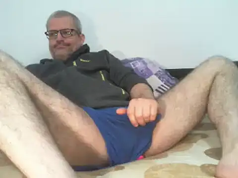 greeneyeshot12 online show from 11-28-25, 01:50