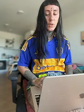 Snapshot of samisamsx chatting on 10-14-25, 04:29 samisamsx online show from 10-14-25, 04:29