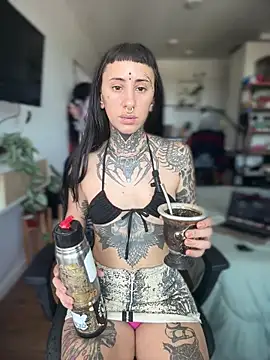 Snapshot of samisamsx chatting on 12-19-25, 04:53 samisamsx online show from 12-19-25, 04:53