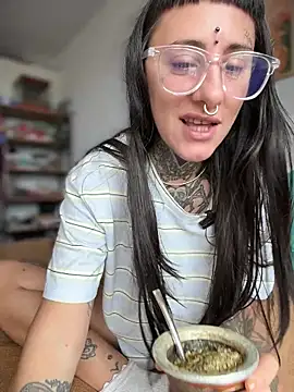 Snapshot of samisamsx chatting on 12-20-25, 05:49 samisamsx online show from 12-20-25, 05:49