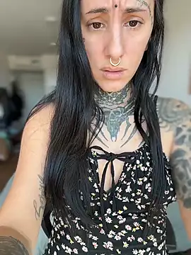 Snapshot of samisamsx chatting on 10-13-25, 05:03 samisamsx online show from 10-13-25, 05:03