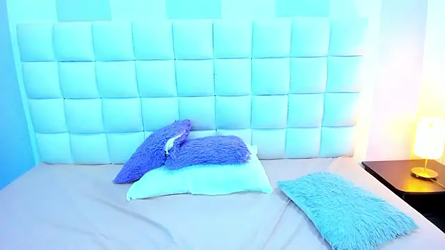 teresasroom  online show from 12-01-25, 06:20