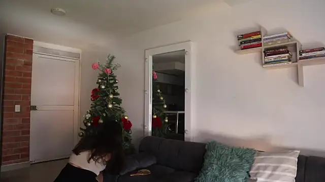  Vahos  online show from 12-21-25, 06:09