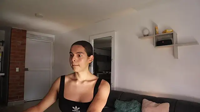  Vahos  online show from 10-23-25, 05:33