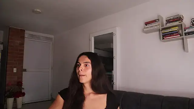  Vahos  online show from 06-17-26, 07:13