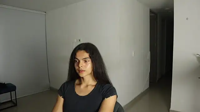 Snapshot of _Vahos_ chatting on 03-21-25, 11:45 Vahos online show from 03-21-25, 11:45
