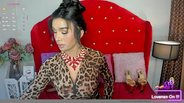 Snapshot of TranSEXUALDIVA chatting on 09-22-25, 09:32 TranSEXUALDIVA online show from 09-22-25, 09:32