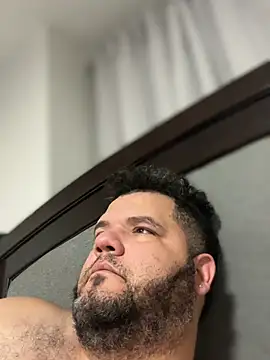 Snapshot of Gabihotxxx1 chatting on 02-27-26, 03:29 Gabihotxxx1 online show from 02-27-26, 03:29