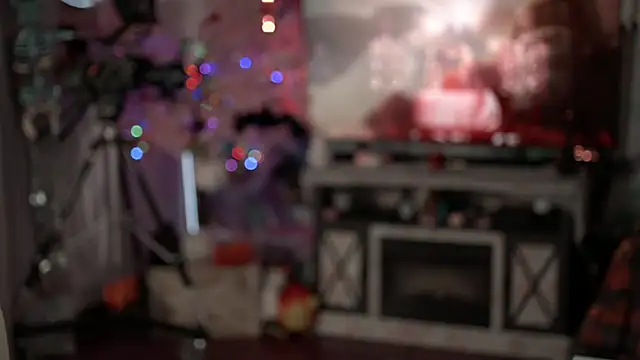 Nikki Torres online show from 09-18-25, 01:19