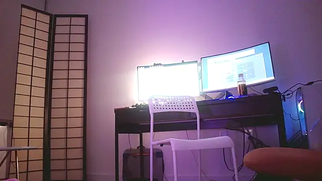 Snapshot of Mikela_Alexa chatting on 11-20-25, 04:02 Mikela Alexa online show from 11-20-25, 04:02