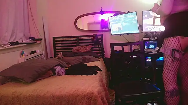 Snapshot of Mikela_Alexa chatting on 12-21-24, 06:52 Mikela Alexa online show from 12-21-24, 06:52