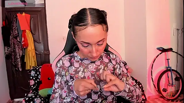 Snapshot of adrena_10 chatting on 02-21-26, 10:12 adrena 10 online show from 02-21-26, 10:12