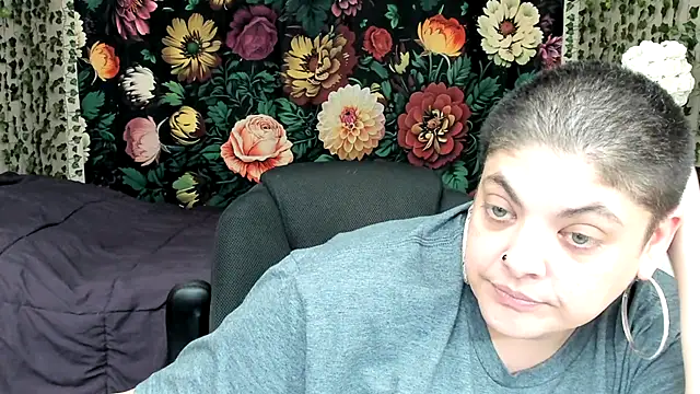 Snapshot of Exotic-Melons chatting on 01-26-25, 04:20 Exotic-Melons online show from 01-26-25, 04:20