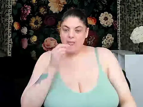 Snapshot of Exotic-Melons chatting on 06-06-26, 11:32 Exotic-Melons online show from 06-06-26, 11:32