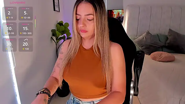 AmyWood online show from 04-13-26, 08:02