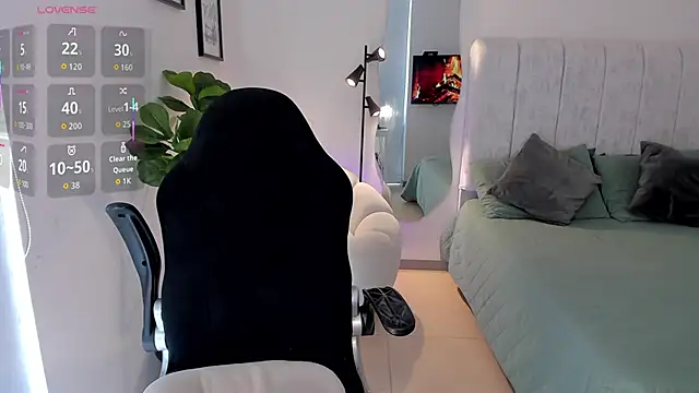 AmyWood online show from 03-10-26, 06:56