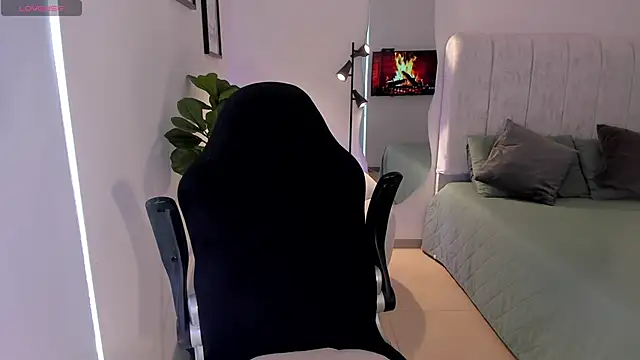 AmyWood online show from 03-03-26, 01:29