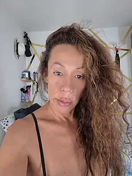 Snapshot of YOURSDEBORA chatting on 05-20-26, 10:29 YOURSDEBORA online show from 05-20-26, 10:29