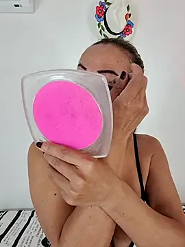 YOURSDEBORA online show from 11-27-25, 07:25