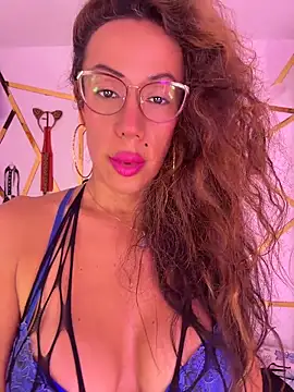 Snapshot of YOURSDEBORA chatting on 05-23-26, 06:29 YOURSDEBORA online show from 05-23-26, 06:29