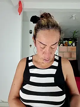 YOURSDEBORA online show from 11-25-25, 07:36