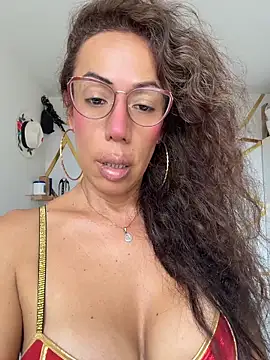Snapshot of YOURSDEBORA chatting on 06-07-26, 07:41 YOURSDEBORA online show from 06-07-26, 07:41