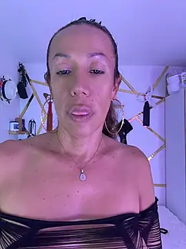 Snapshot of YOURSDEBORA chatting on 06-04-26, 07:07 YOURSDEBORA online show from 06-04-26, 07:07