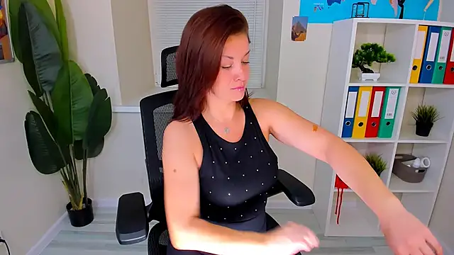 AnaMills online show from 11-19-25, 10:15