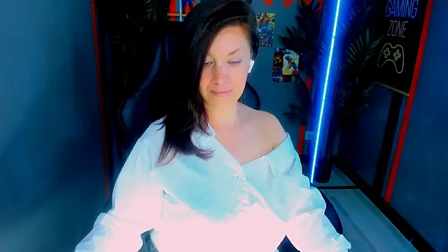 AnaMills online show from 06-12-26, 10:18