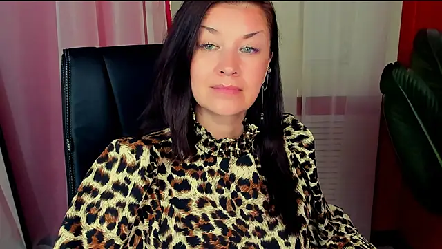 AnaMills online show from 07-10-26, 03:39