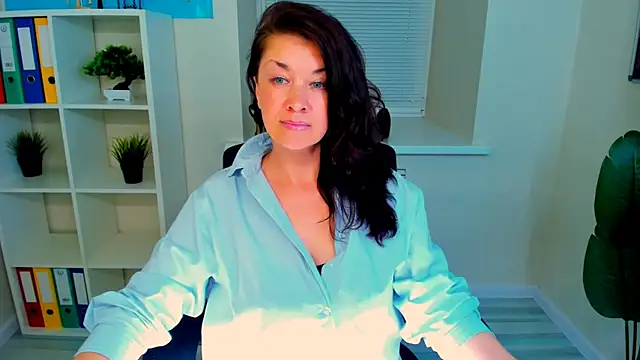 AnaMills online show from 06-14-26, 02:24