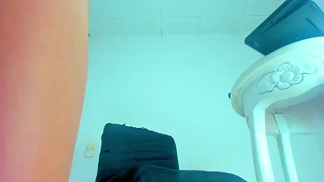 Snapshot of SEXYBABYGIRLTS chatting on 02-22-25, 04:30 SEXYBABYGIRLTS online show from 02-22-25, 04:30