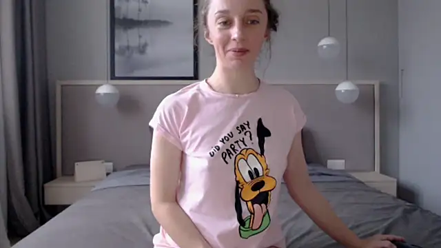 ShySchoolGirl online show from 10-28-25, 01:32