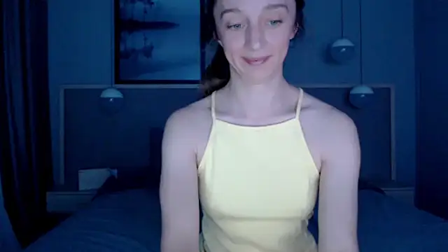 ShySchoolGirl online show from 09-14-25, 09:59