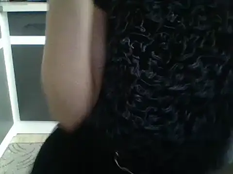 Snapshot of Katesweetkate chatting on 02-06-25, 01:32 Katesweetkate online show from 02-06-25, 01:32
