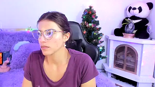 Snapshot of Arenne_rouse chatting on 12-31-24, 12:54 Arenne rouse online show from 12-31-24, 12:54
