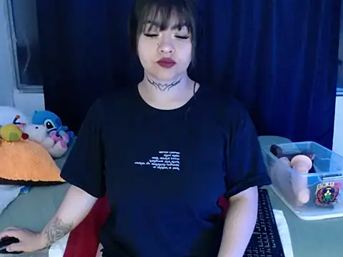 liseth 01hot online show from 10-28-25, 10:25