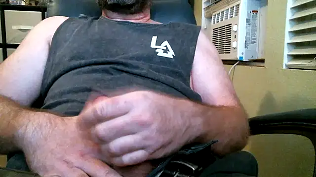 Snapshot of guy5151 chatting on 11-21-25, 12:53 guy5151 online show from 11-21-25, 12:53