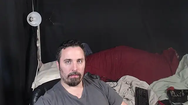 Snapshot of Metalstud chatting on 10-16-25, 05:59 Metalstud online show from 10-16-25, 05:59