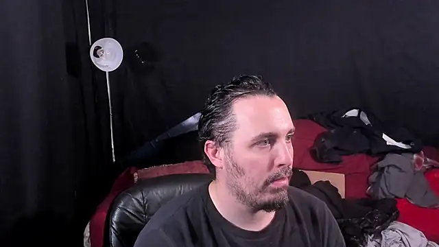 Metalstud online show from 12-17-25, 03:55