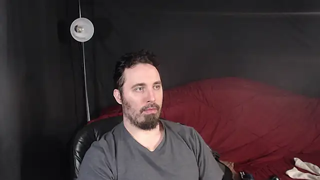 Snapshot of Metalstud chatting on 03-01-25, 01:22 Metalstud online show from 03-01-25, 01:22