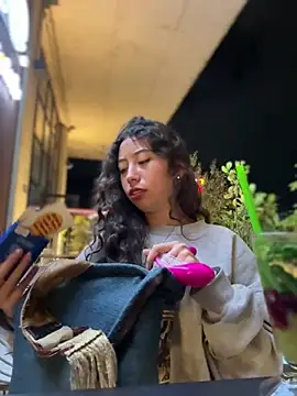 vaneelee online show from 04-19-26, 03:07