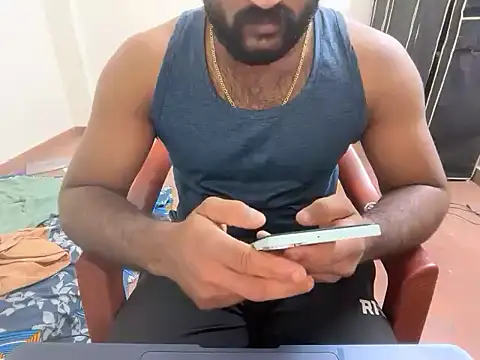 rohithunni123 online show from 01-12-26, 06:36