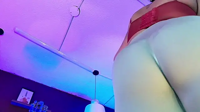 Inndrahot online show from 10-07-25, 04:24