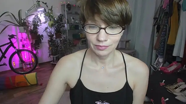 Snapshot of Constancia_pure chatting on 01-27-25, 11:43 Constancia pure online show from 01-27-25, 11:43