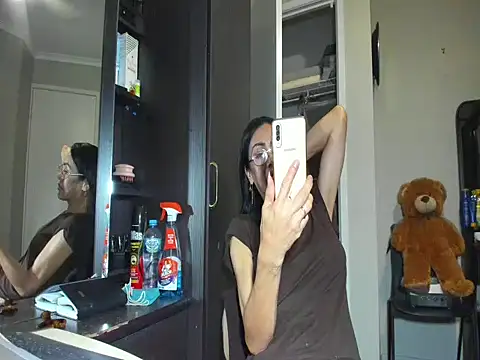 Angelchezcka online show from 04-13-26, 11:03