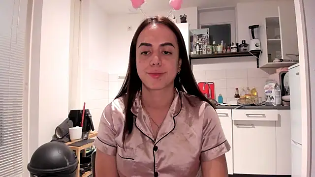 fantasydollx online show from 11-13-25, 05:50